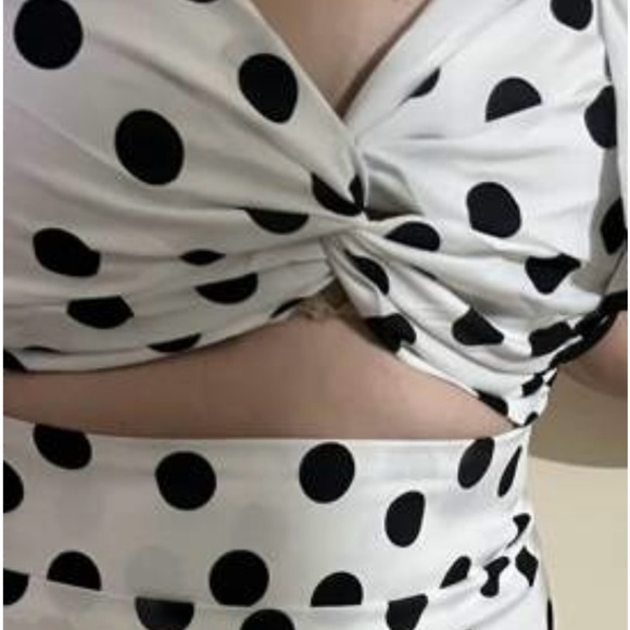 Elegant Black and White Polka Dot Dress - Picture 3 of 5